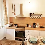 Apartament Flavia *