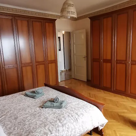 Flavia Apartment